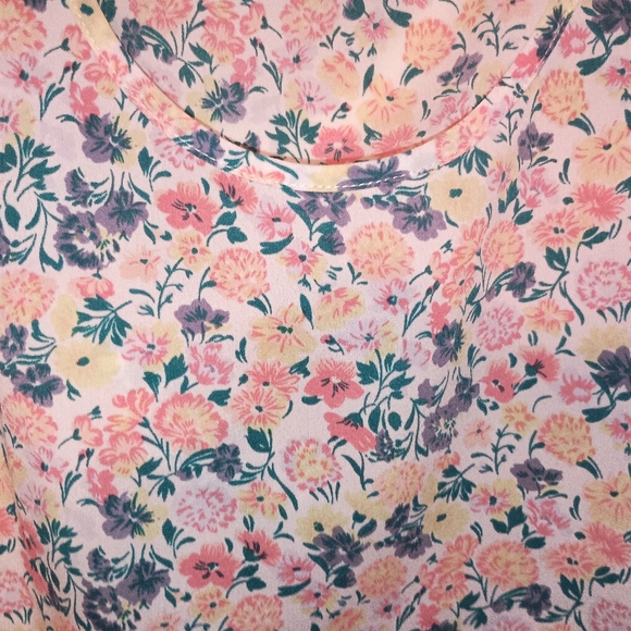 French Connection Sleeveless Floral Blouse Size 6 - Picture 3 of 4